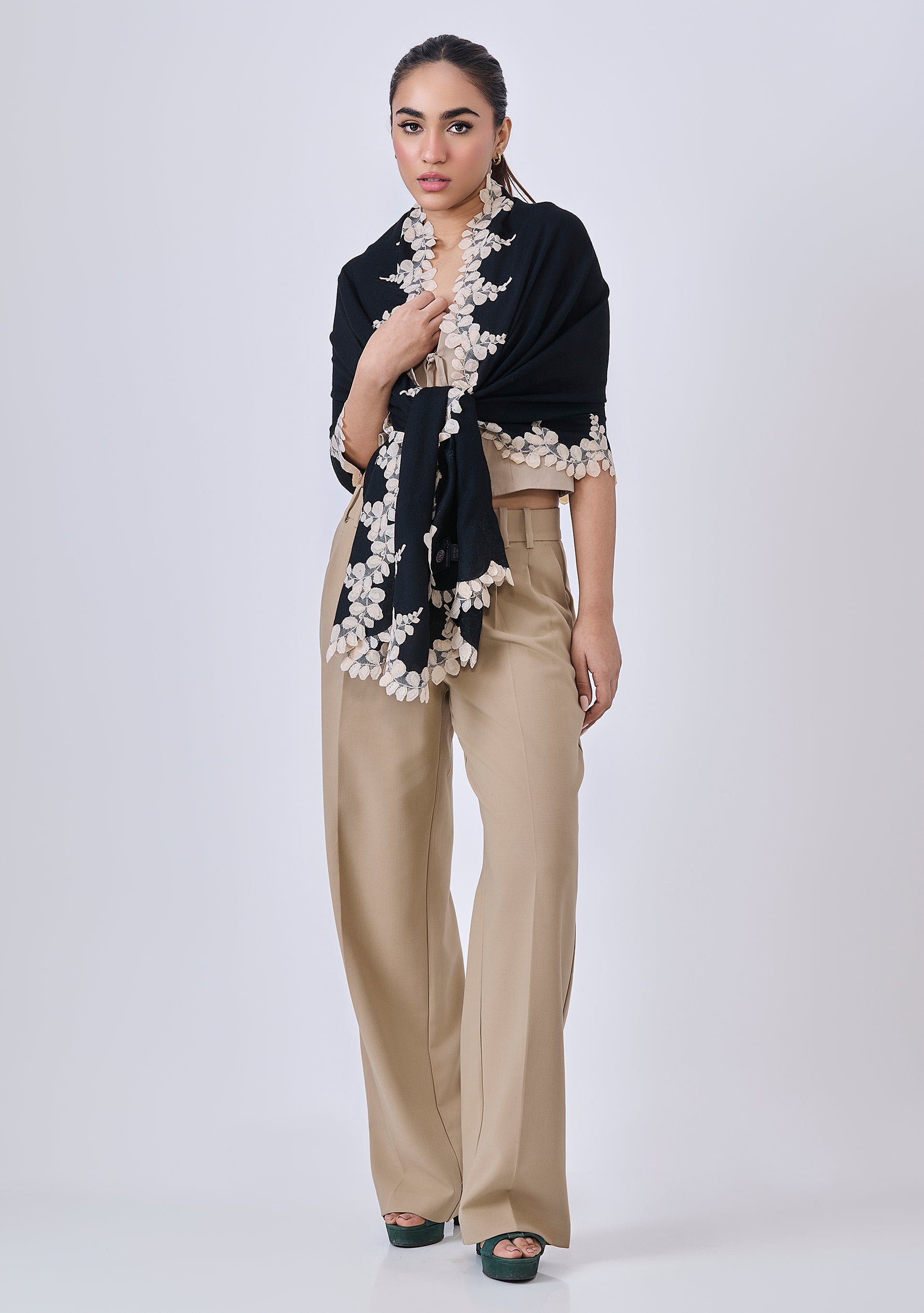 Black Silk & Wool Scarf
Beige Lace