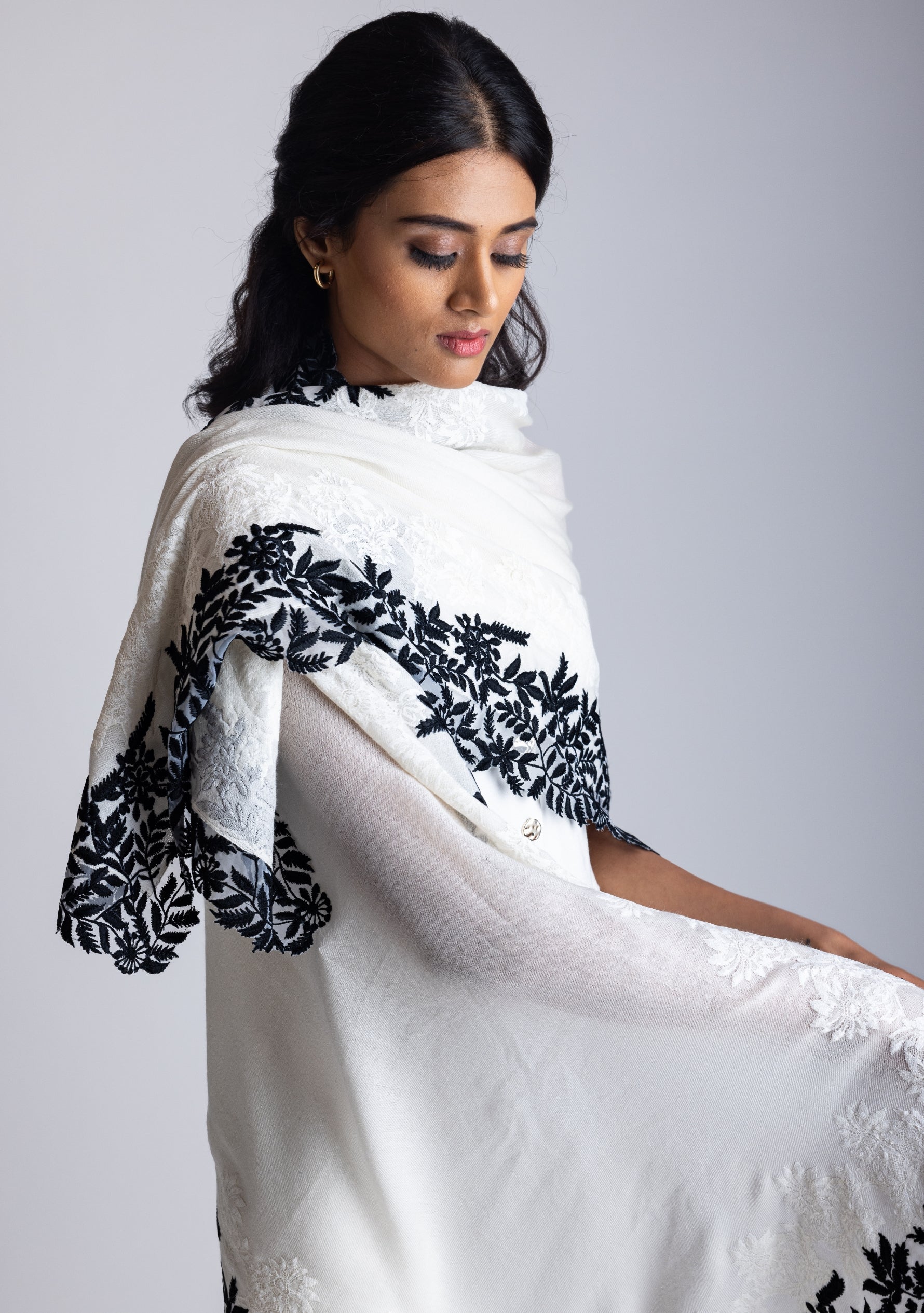 Ivory Cashmere Scarf
Black Embroidery & Ivory Lace