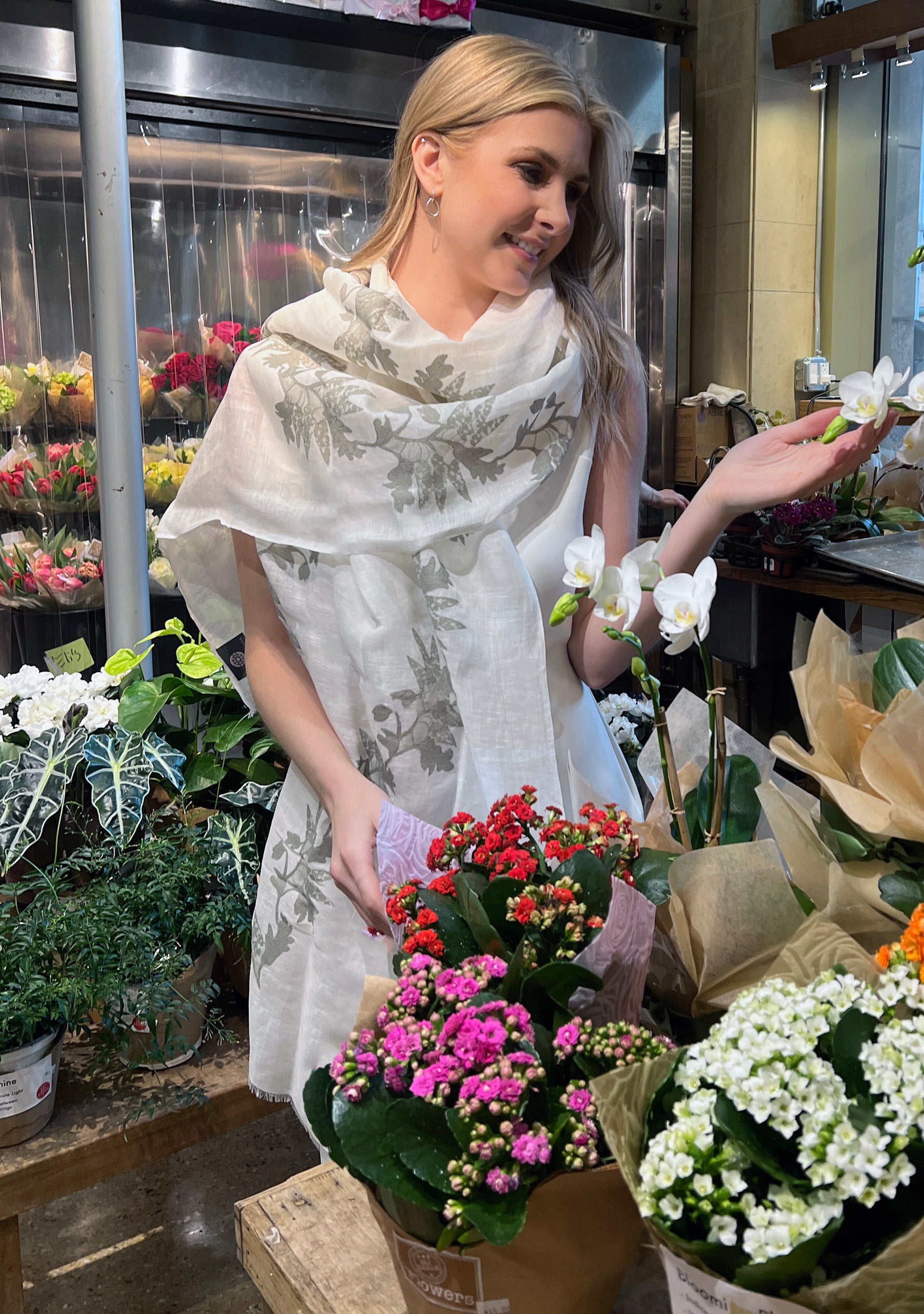 Maneesha Ruia Ivory Linen Modal Scarf — mousse floral lace appliqué on a soft, breathable linen-modal blend