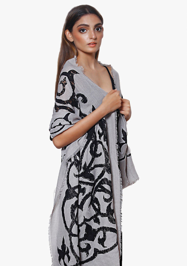 Mousse Cashmere Scarf 
Black Lace