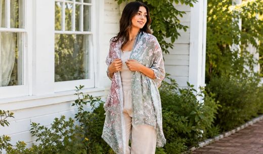 Best Summer Scarves for Women: Top Fabrics, Types, and Styling Tips