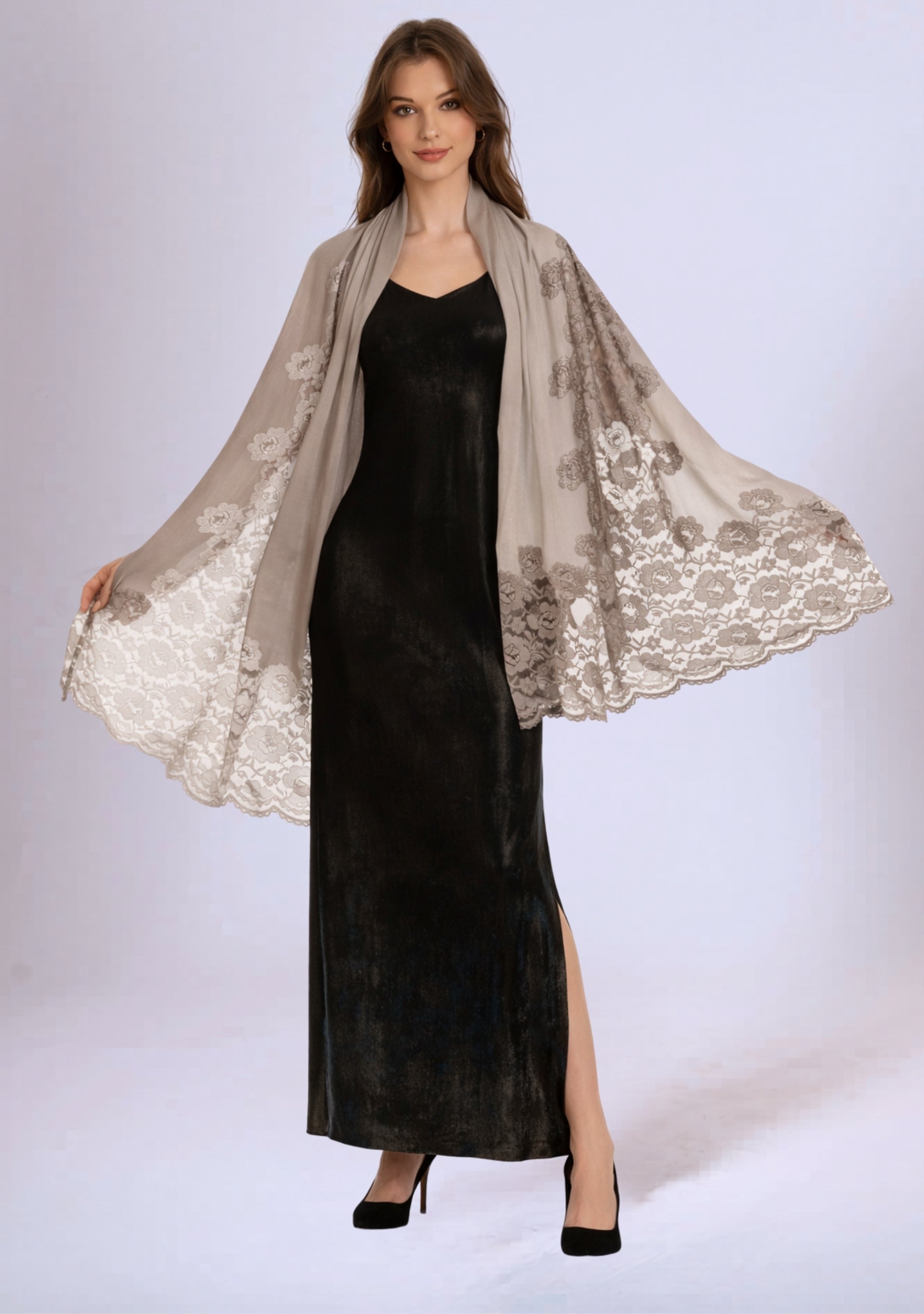 Mousse Ombre Wool & Silk Scarf 
Mousse Ombre Floral Lace