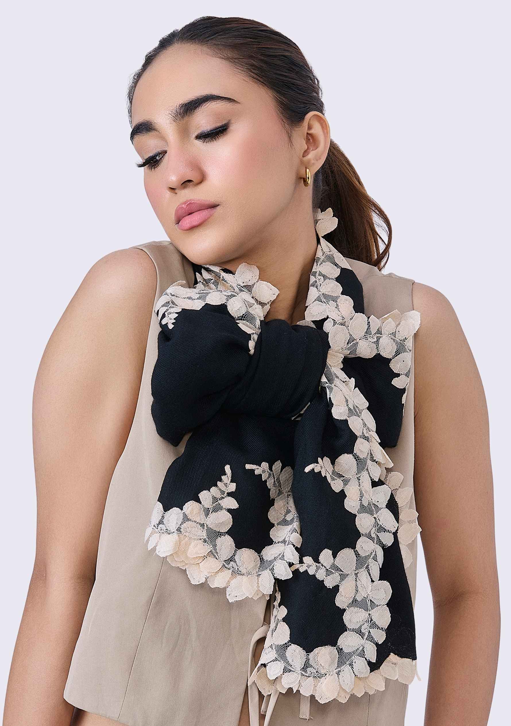 maneesha ruia black scarf