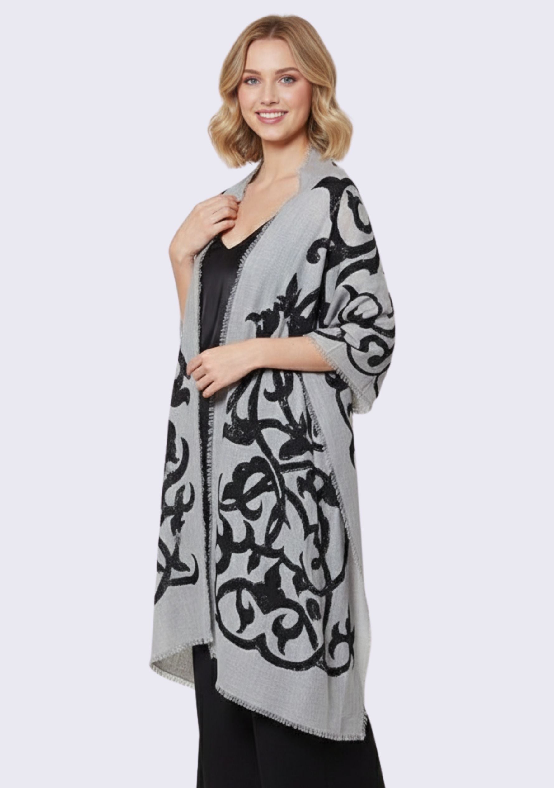 Mousse Cashmere Scarf 
Black Lace