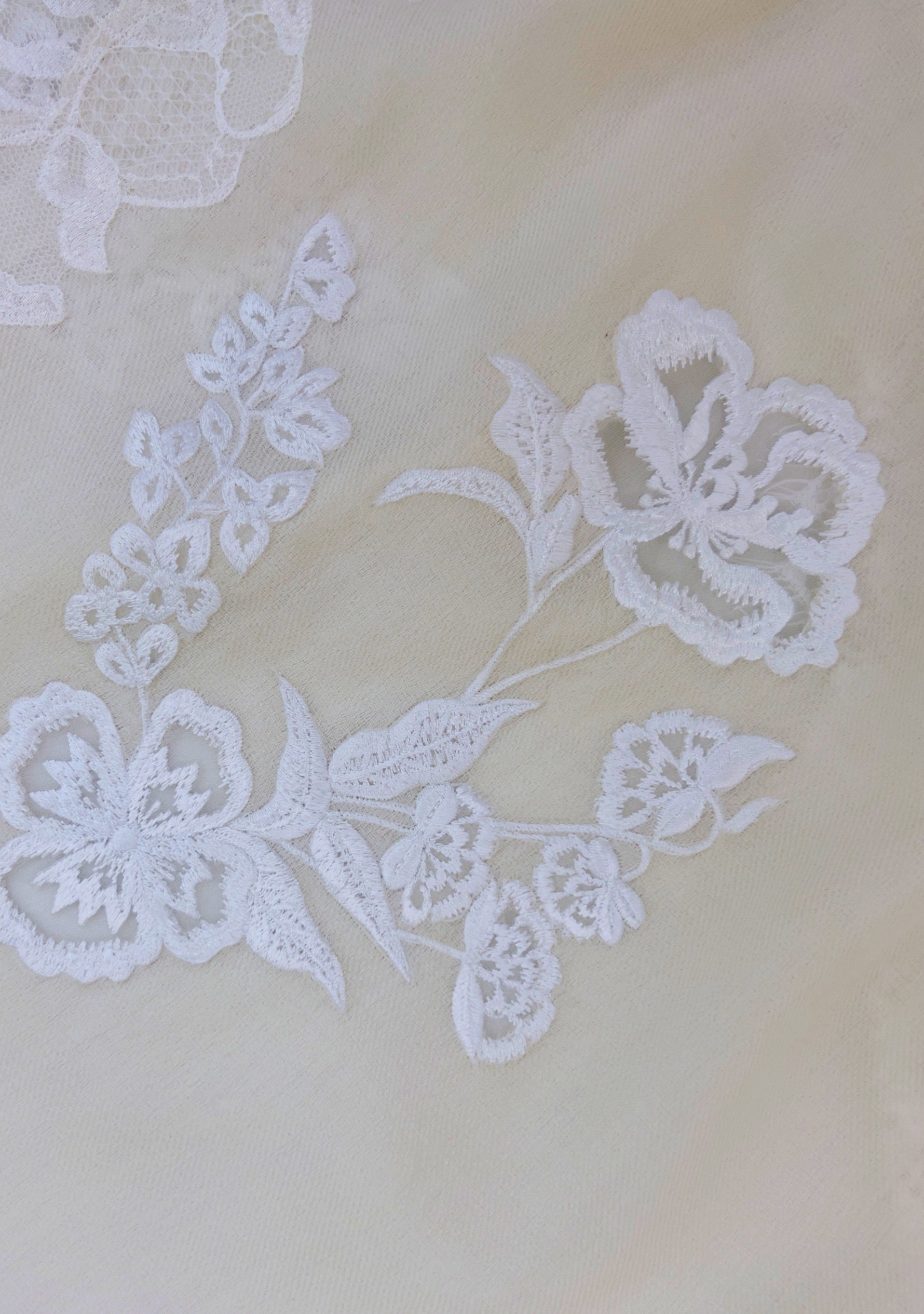 Cloud Dancer Cashmere Scarf   White Floral Embroidery & Filigree Lace