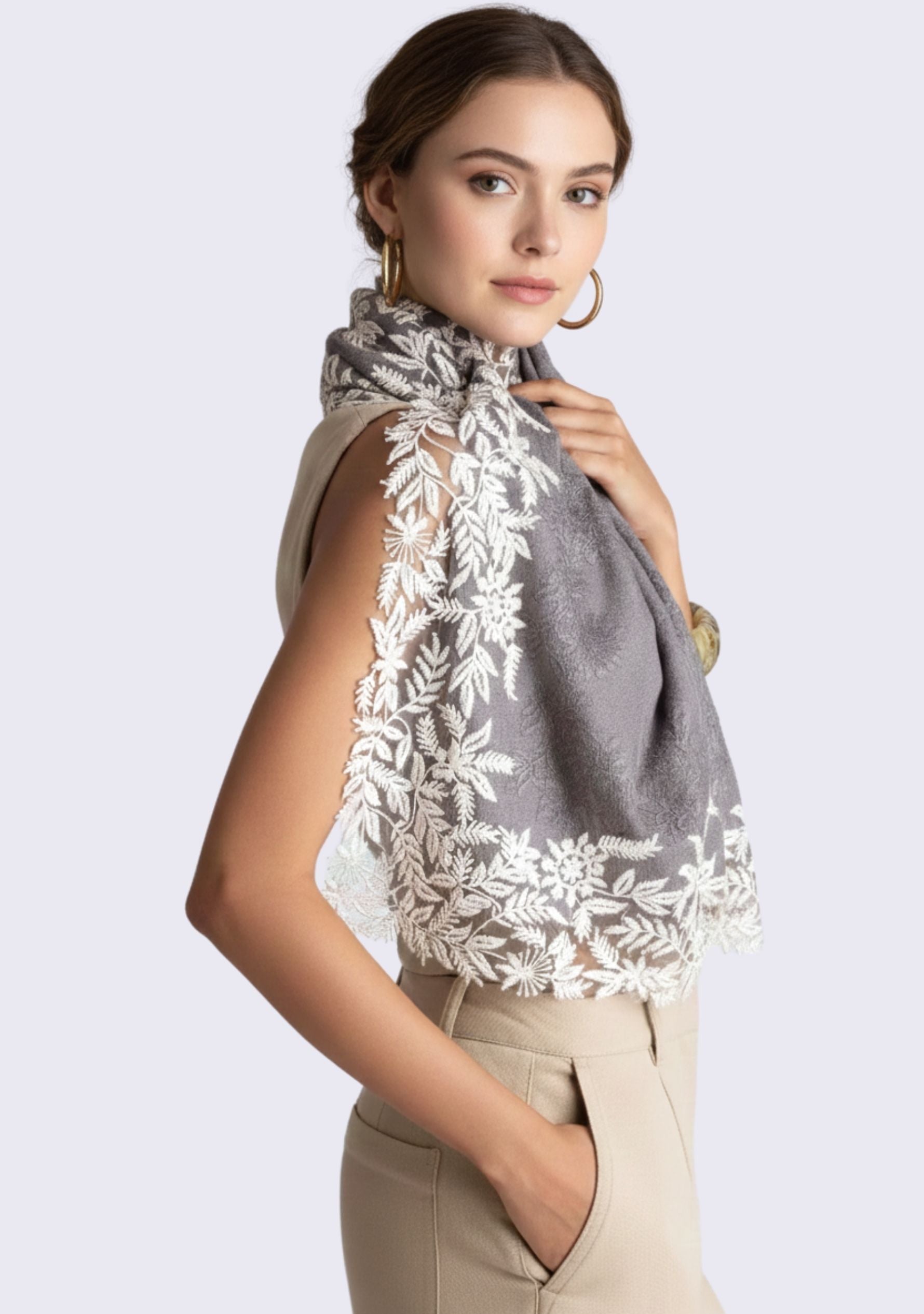 Mousse Cashmere Scarf
Ivory Embroidery & Mousse Lace