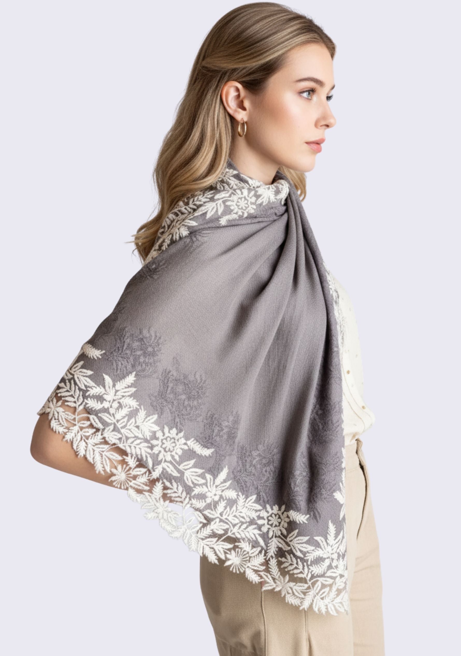 Mousse Cashmere Scarf
Ivory Embroidery & Mousse Lace