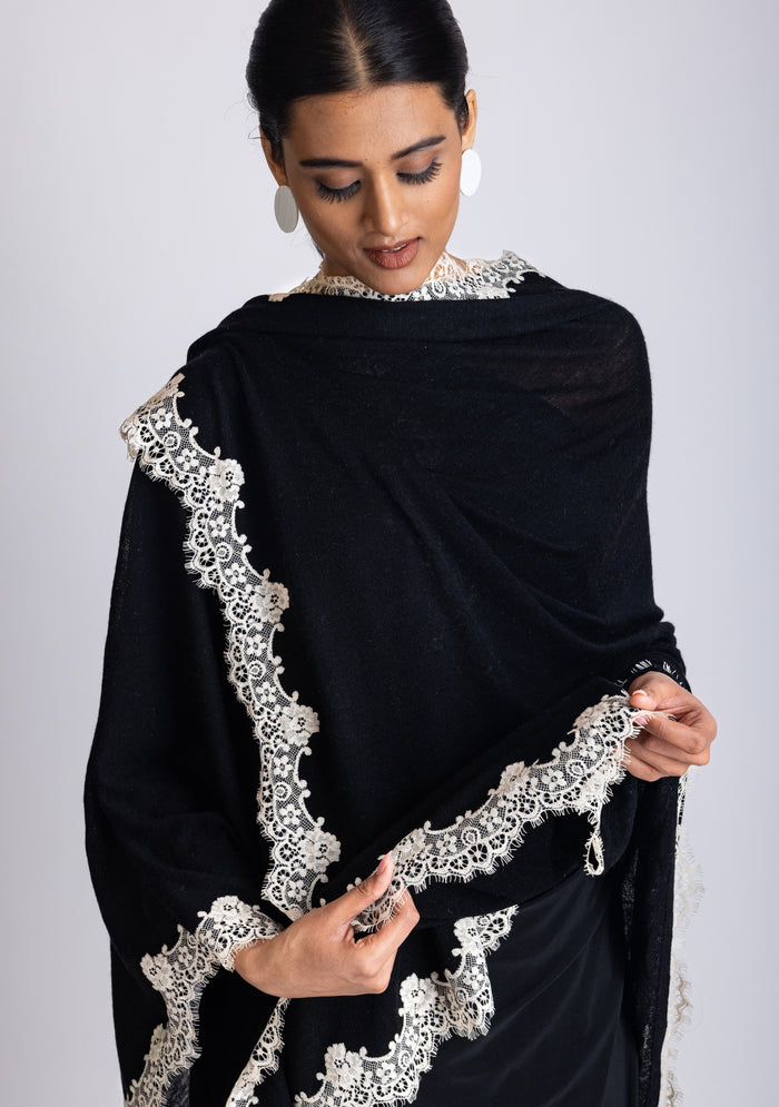 Black Merino Wool Cape
Beige Lace