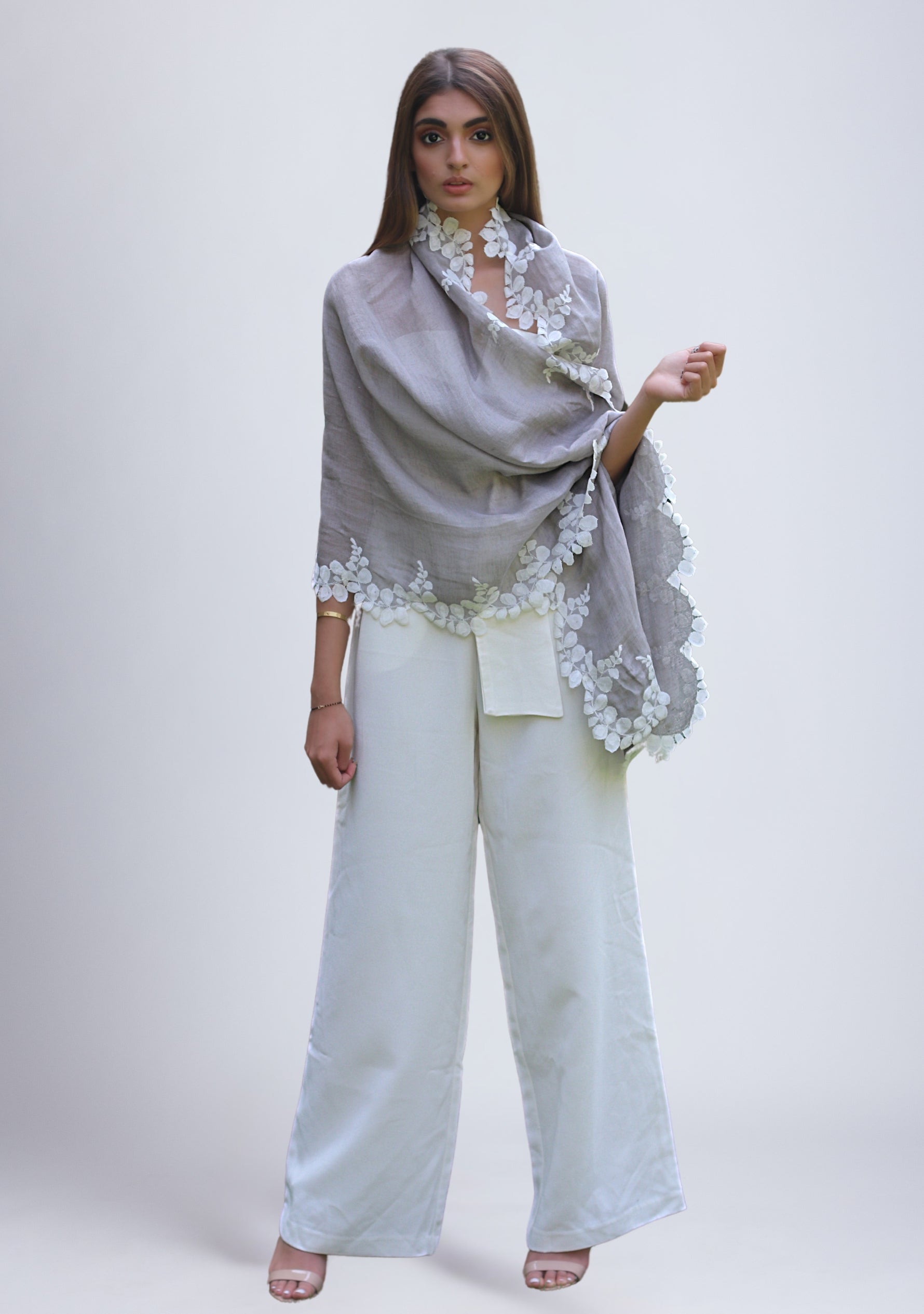 Mousse Linen and Modal Scarf with an Ivory Scalloped Lace Border