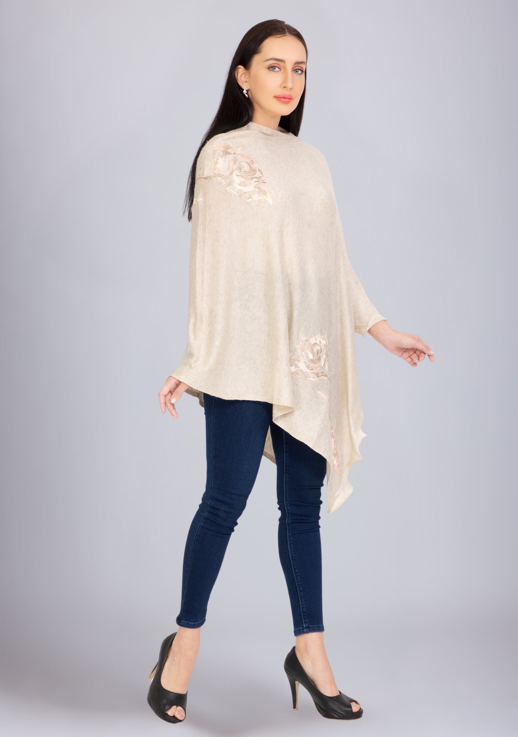 Oatmeal Melange Knitted Fine Wool Poncho with Lt. Peach Rose Appliques