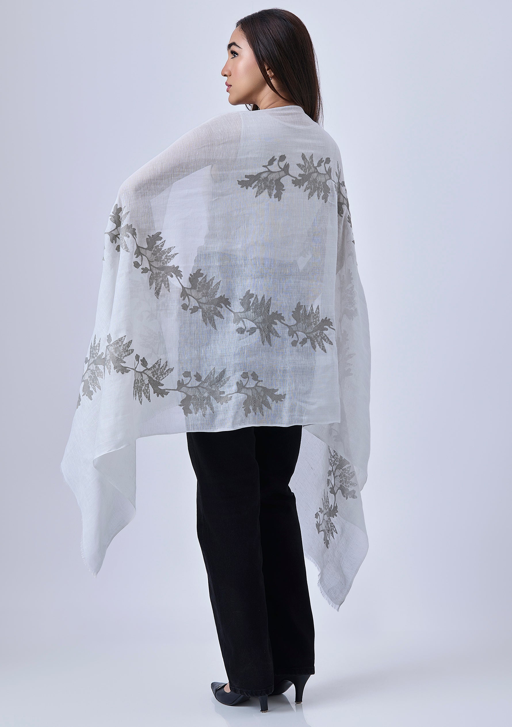 Ivory Linen & Modal Scarf Mousse Lace