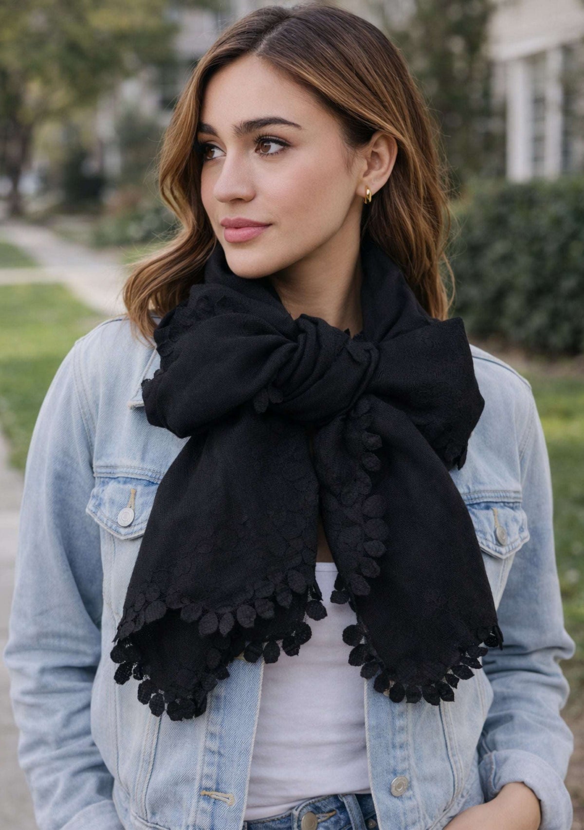 Black silk and wool scarf with black scalloped lace