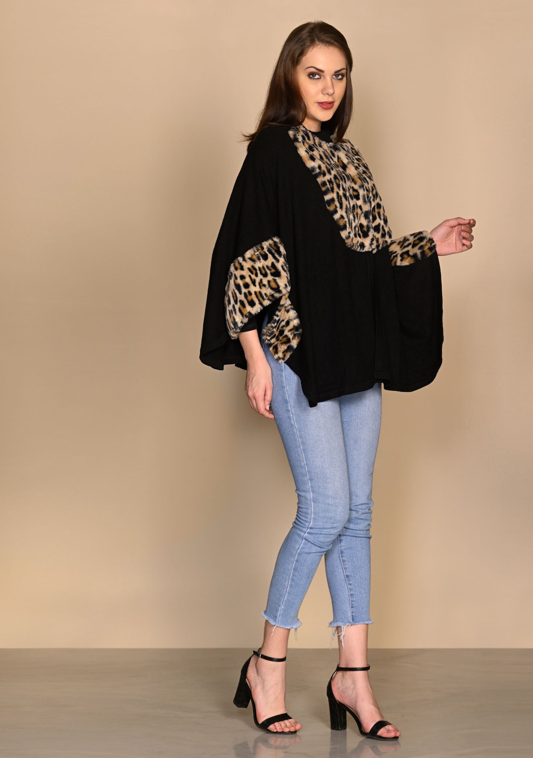 Black Knitted Fine Wool Collared Cape with Leopard Fur Application